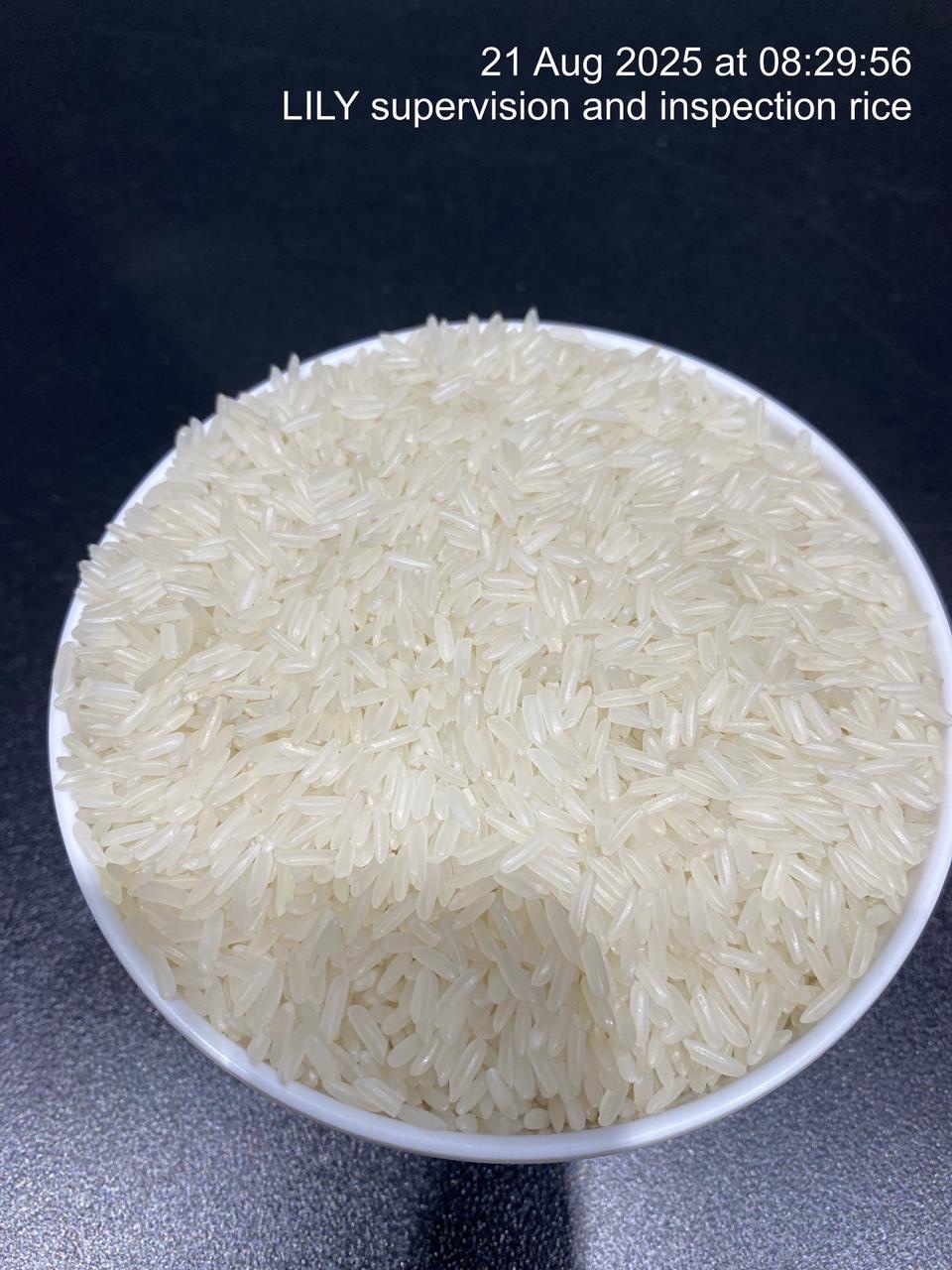 Close-up rice grains for product presentation